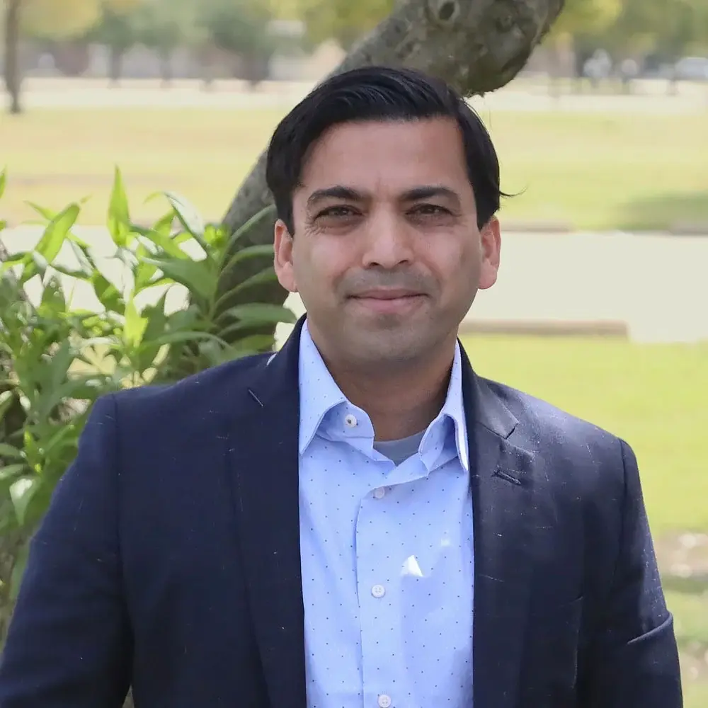 Vinesh Kolpe - SVP Healthcare Vinesh Kolpe - SVP Healthcare